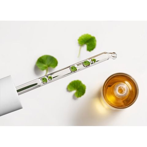 Tinh Chất Rau Má Skin1004 Madagascar Centella Ampoule 100ml - Giảm Mụn, Phục Hồi Da, Dưỡng Ẩm Cho Da Nhạy Cảm