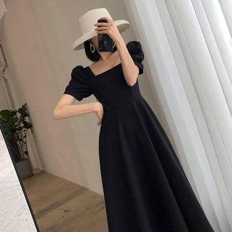Váy trơn xòe cổ vuông thanh lịch phù hợp cho nữ coogn sở hoặc đi chơi hottrend mùa hè