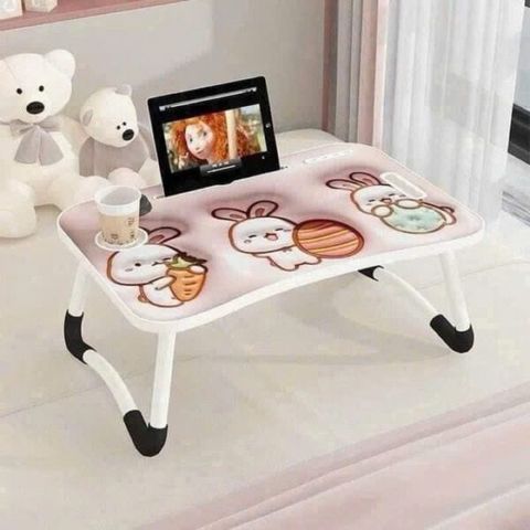 Bàn học 3d có ngăn để cốc, để bút, ipad (Màu ngẫu nhiên) (TH194)