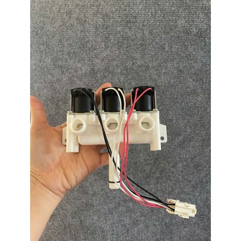 Van điện từ 3 cửa dùng cho máy lọc nước Toshiba