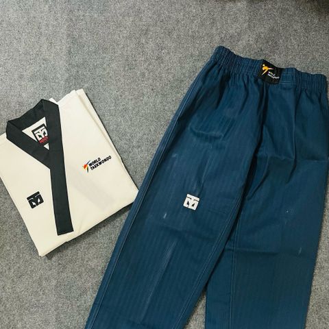 [MOOTO] Võ Phục Taekwondo Quyền MOOTO Đai Đen Poomsae Dan Uniform Chất Lượng Cao Cho Người Tập