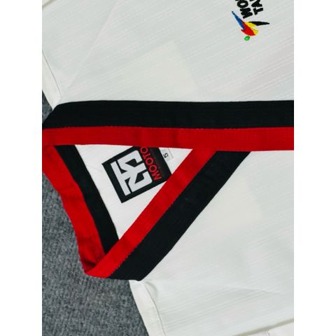 VÕ PHỤC QUYỀN MOOTO CỔ ĐỎ ĐEN - POOMSAE