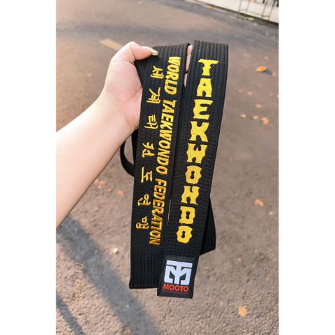 Đai Đen Taekwondo MOOTO World Taekwondo Federation - Thêu Cơ Bản Sắc Nét