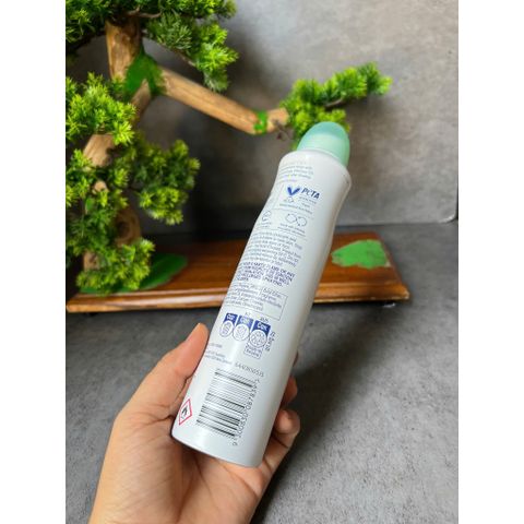 Xịt khử mùi Dove Advanced Care Go Fresh hương Dưa leo và Trà xanh hàng Úc