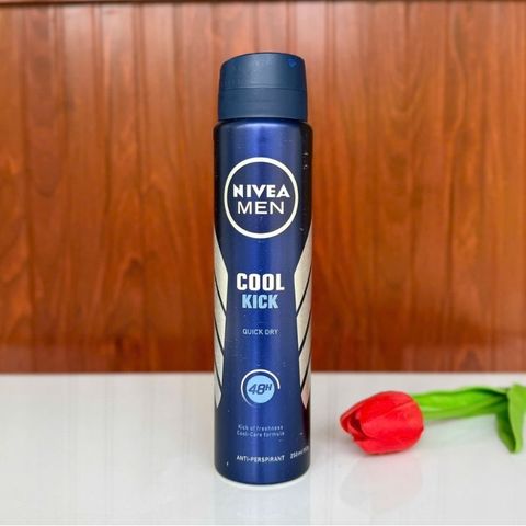 Xịt khử mùi, xịt body Nivea Men 250ml - linhparfum.