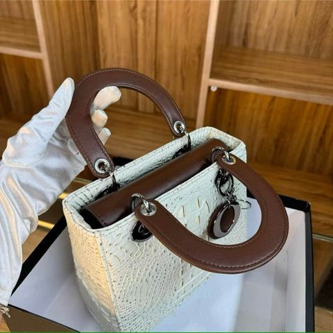 Túi xách nữ dáng vuông thời trang cao cấp