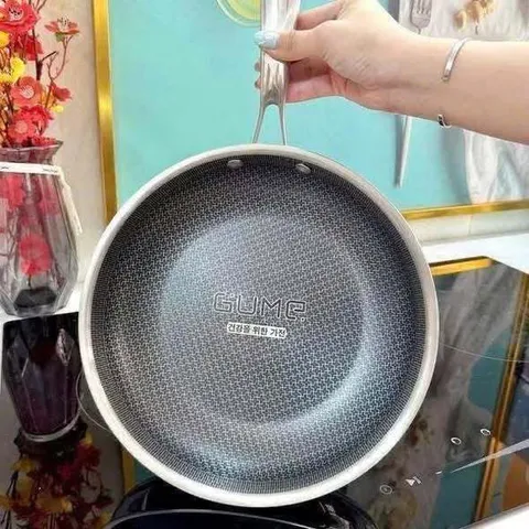 CHẢO INOX 18/10 BLACKCUBE GUME GM1328N size 28cm 733110