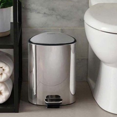 Thùng Rác Có Bàn Đạp Joseph Joseph 70596 EasyStore Luxe 5L Màu Inox