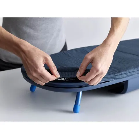 Cầu là chân thấp gấp gọn Joseph Joseph 50010 Pocket