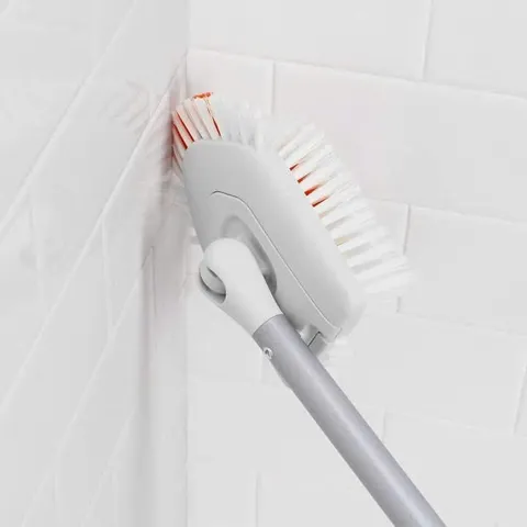 Chổi cọ bồn tắm & tường gạch nhà vệ sinh Oxo