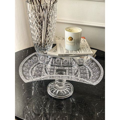 Đĩa eo mài chia ngăn chân đế Bohemia 33cm