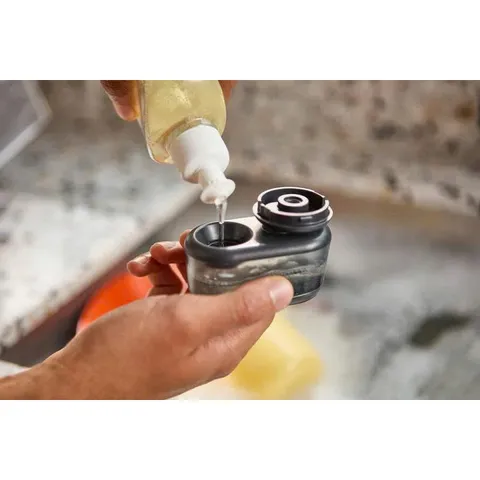 Bàn chải rửa chén nhỏ gọn Joseph Joseph 6500015 SINKTECH có ngăn chứa xà phòng và chân đế