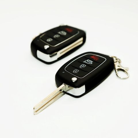 Bộ điều khiển khóa cửa ô tô Lifepro L588-KEY 12V