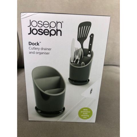 Hộp đựng dao dĩa Joseph Joseph Dock