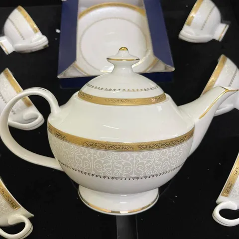 Bộ trà hoàng gia viền vàng Imperial