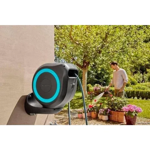 Bộ vòi tưới treo tường dây cuốn tự động 30m Gardena 18625-20