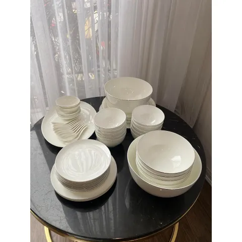 Set bát sứ Imperial 50 món trắng viền mép bạc