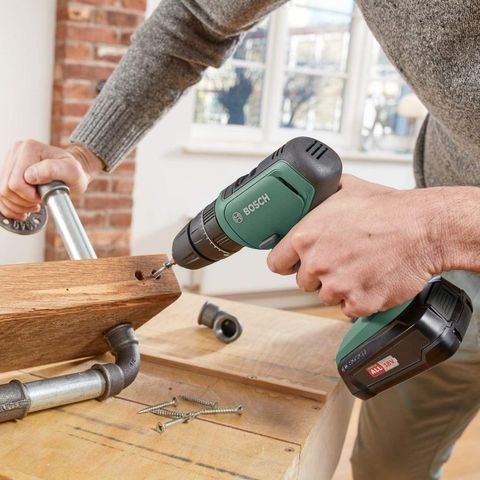 Máy khoan và bắt vít không dây Bosch UNIVERSAL DRILL 18 734978