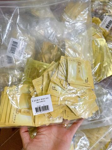 Gói bb whoo vàng trang điểm hiệu ứng bắt sáng tốt- che phủ tốt - có ánh nhũ ngọc trai khuôn mặt bằng sáng