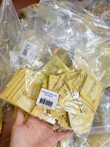 Gói bb whoo vàng trang điểm hiệu ứng bắt sáng tốt- che phủ tốt - có ánh nhũ ngọc trai khuôn mặt bằng sáng