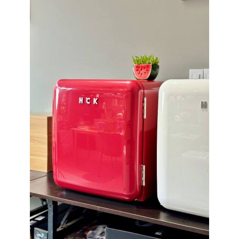 Tủ lạnh mini retro HCK BC-46R 48L màu đỏ cánh kín