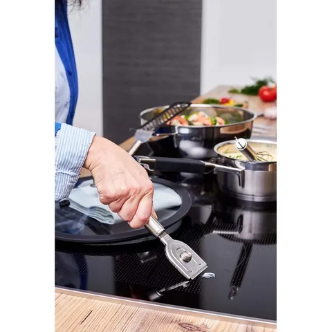 Dao Cạo Vệ Sinh Bếp Từ Rösle 12830 19,5cm