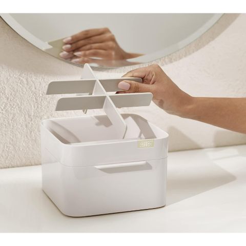 HỘP ĐỰNG ĐỒ TRANG ĐIỂM KÈM GƯƠNG JOSEPH JOSEPH 75007