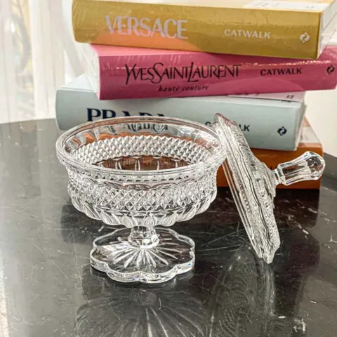 Thố pha lê có nắp chân đế hoa Alexandria Bohemia 15cm
