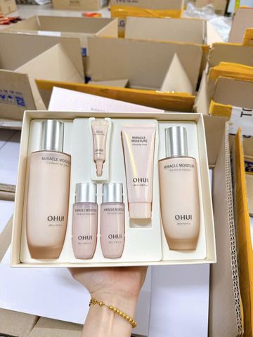 Set dưỡng da Ohui hồng cấp ẩm Ohui Miracle Moisture Special 6 món 737238