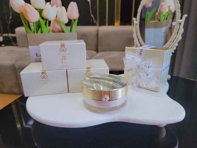 Phấn Phủ Bột WHOO Gongjinhyang Mi Luxury 28g - Kiềm Dầu, Che Phủ Mịn Da, Dưỡng Da Đổng Y, Tạo Hiệu Ứng Căng Mịn, Phù Hợp Mọi Loại Da 737244