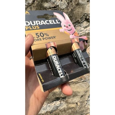 Vỉ 2 Viên Pin Tiểu AA Duracell Plus 1.5V Dung Lượng Cao, Pin Alkaline Không Chảy Nước HSD 2033