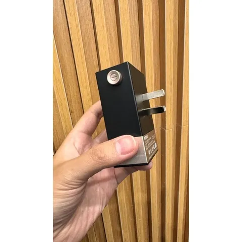 Củ Sạc Đa Năng REMAX RM-2U, Có 1 Cổng 220v + 2 cổng USB-A