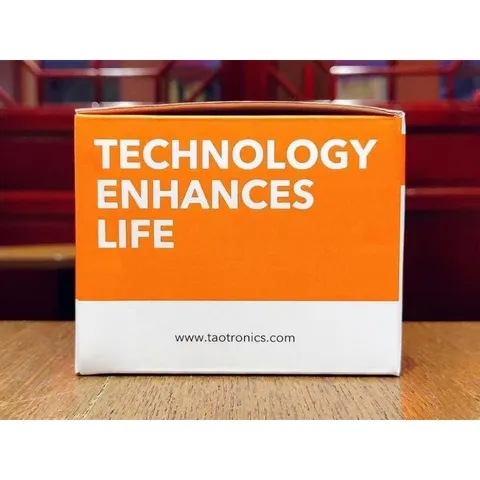 Loa Bluetooth TAOTRONICS TT-SK03, Kháng Tia Nước, Có Thể Gắn Tường, Mic Hỗ Trợ Đàm Thoại Rãnh Tay