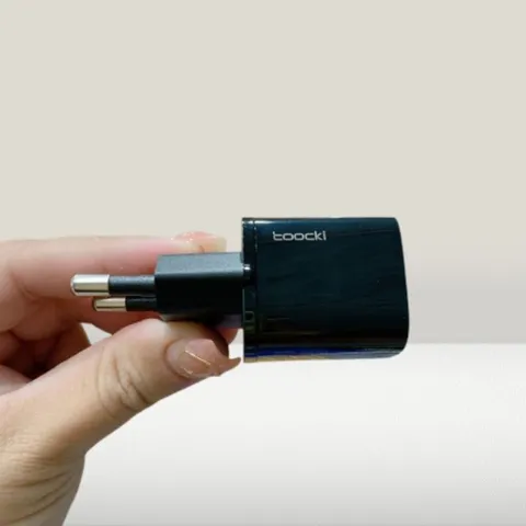 Củ Sạc Nhanh Toocki 33W Công Nghệ GaN 2 Cổng USB-A + Type C Hỗ Trợ PD, PPS, QC