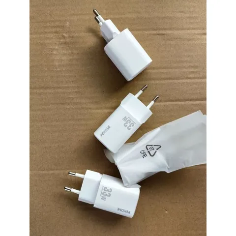 Củ Sạc Nhanh 33W Wekome WP-U140 Công Nghệ Gan, 2 Cổng Sạc Type C + USB Hỗ Trợ Sạc Nhanh PD/QC/PPS