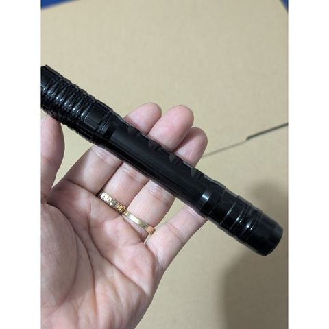 Đèn Pin Led Mini Cầm Tay Hợp Kim Nhôm Chắc Chắn, Bền Bỉ, Chống Va Đập