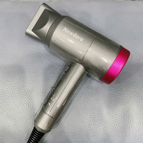 Máy Sấy Tóc Newdora-01 - Công Suất 1800W, Bổ Sung Ion Âm,3 Mức Nhiệt Và Tốc Độ Hoạt Động Êm Ái