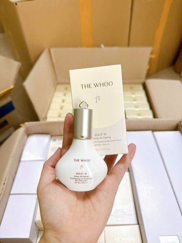 Kem BB Whoo Trắng Chống Nắng Kiềm Dầu Che Phủ Khuyết Điểm - Whoo Whitening Sun BB