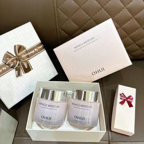 Set Kem Dưỡng Cấp Ẩm Sáng Da Ohui Moisture Cream 60ml tặng thêm hũ 60ml