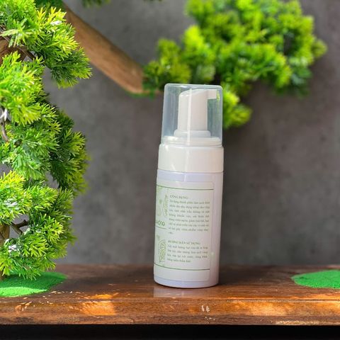 Bọt vệ sinh trầu không Escoco 100ml