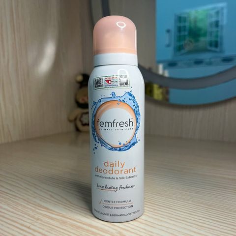 [Nhập khẩu chính ngạch] Femfresh Daily Deodorant Spray - Xịt khử mùi và thơm mát vùng kín cao cấp (125ml)