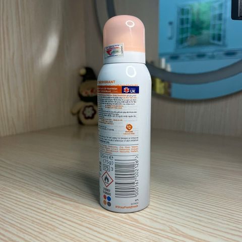 [Nhập khẩu chính ngạch] Femfresh Daily Deodorant Spray - Xịt khử mùi và thơm mát vùng kín cao cấp (125ml)