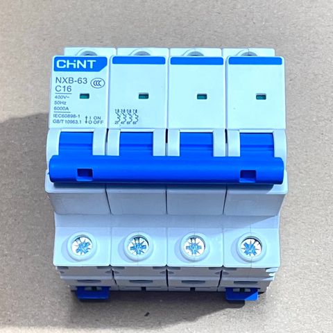✅ [Chính hãng 100%] Aptomat AC 4P CHINT, 10A, 16A, 20A, 25A, 32A, 40A, 50A, 63A, 80A, 100A, 125A, Loại Át cài