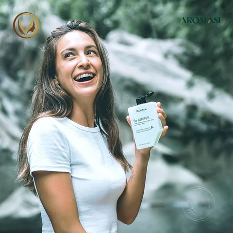 Sữa tắm, gội và rửa mặt 3 trong 1 AROMASE 5α Juniper Head-To-Toe Shampoo & Body Wash 260ml
