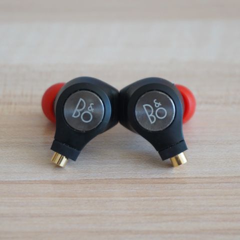 Tai nghe in-ear BO H5 Bluetooth của Đan Mạch đã được nâng cấp MMCX, chất lượng âm thanh “audiophile”