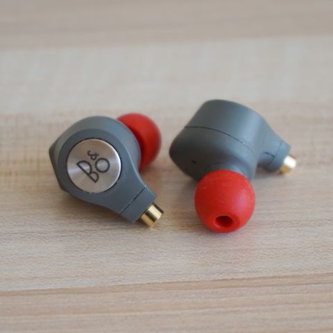 Tai nghe in-ear BO H5 Bluetooth của Đan Mạch đã được nâng cấp MMCX, chất lượng âm thanh “audiophile”