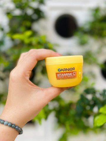 Kem Dưỡng Ẩm Garnier Vitamin C Fresh & Bright dòng mới ra mắt 85ml