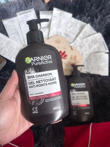 Sữa rửa mặt Garnier PureActive BHA Charbon dành cho da lỗ chân lông to, giảm mụn đầu đen