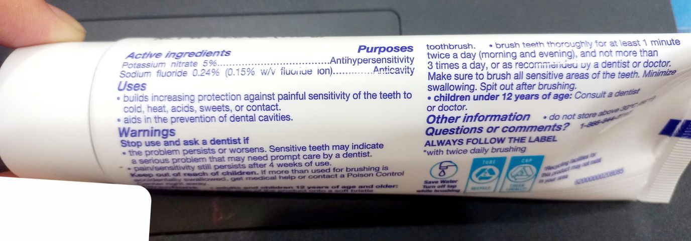 Kem Đánh Răng Sensodyne Extra Whitening 113g không vỏ hộp- Giảm ê buốt, Trắng răng, Hương bạc hà, Nhập khẩu Mỹ