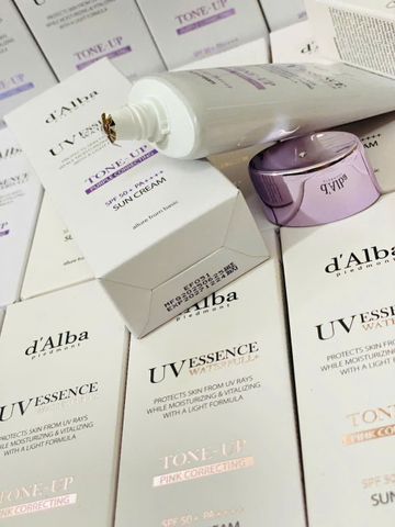 Kem chống nắng D'Alba UV Essence Waterfull Tone up